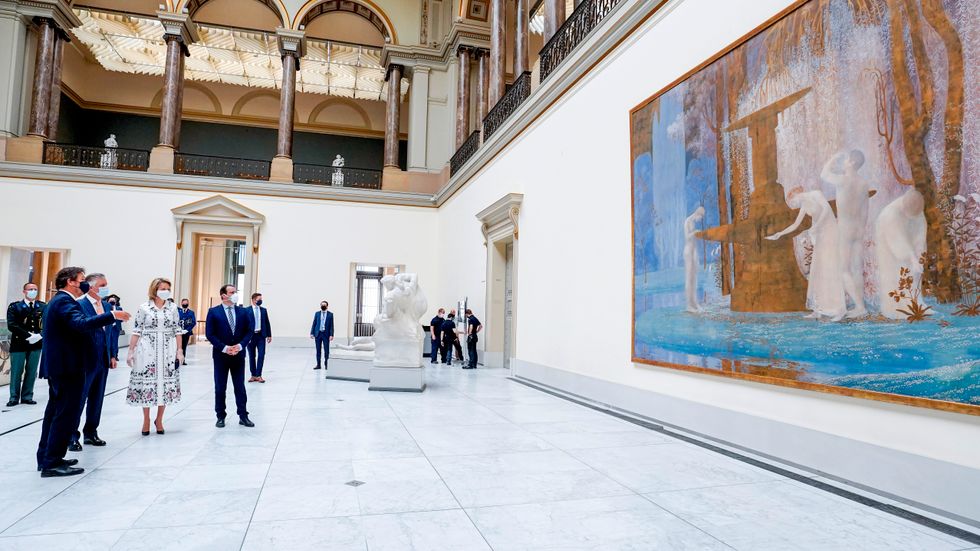Belgiens kung och drottning besöker Kungliga museet för sköna konster i Belgien – som nu för första gången har lämnat tillbaka en tavla stulen av nazisterna. Arkivbild.