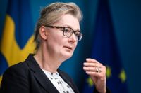 Skolminister Lina Axelsson Kihlblom höll pressträff den 15 juli då hon presenterade regeringens lagrådsremiss med förslag om skolor med konfessionell inriktning. 
