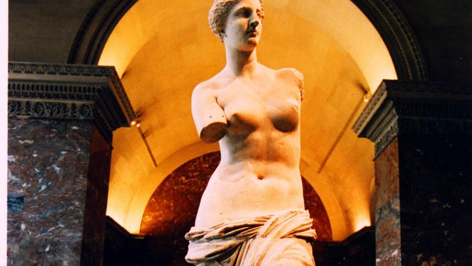 Skulpturen Venus från Milo på Louvren i Paris.
