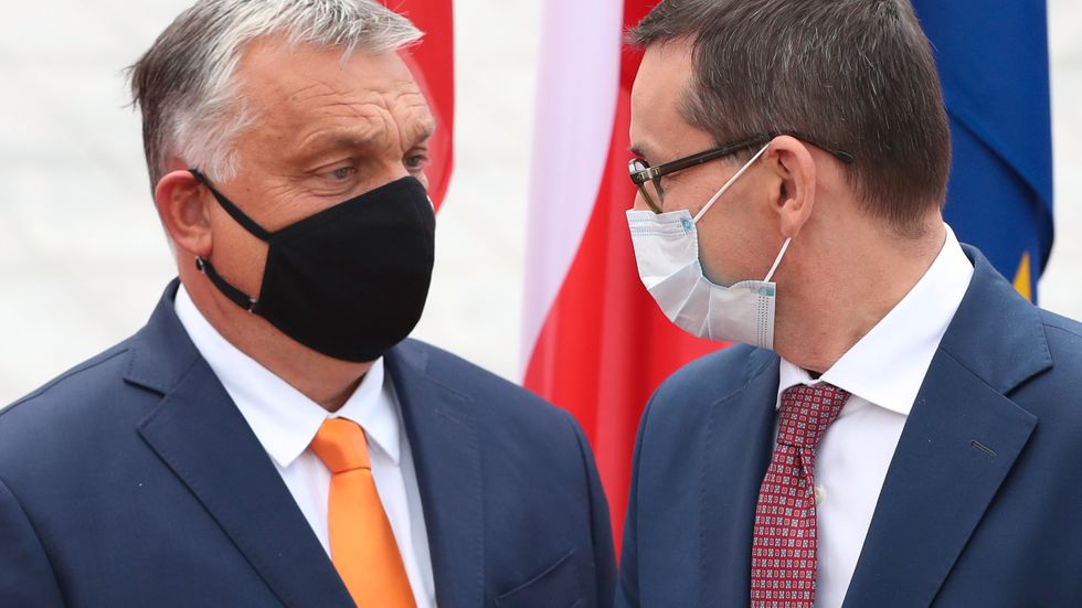 Viktor Orbán och Mateusz Morawiecki är premiärministrar i Ungern och Polen som nu tagit EU:s nya rättsstatsregler till EU:s domstol. Arkivfoto.