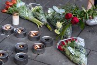 Två 15-åringar träffades av skott i en skjutning på Möllevången i Malmö. En av dem dog.