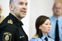 Stefan Hector, kommenderingschef operation Rimfrost, och Helena Trolläng, chef för nationellt forensiskt centrum, under Polisens pressträff om Operation rimfrost. 