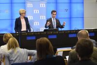 Moderaternas partiledare Ulf Kristersson och Elisabet Svantesson, ekonomiskpolitisk talesperson, presenterar partiets budgetmotion i riksdagens presscenter.