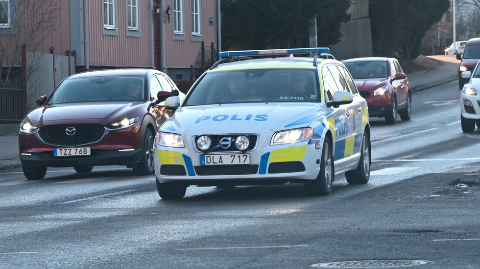 Polisen vill komma i kontakt med två tjejer efter skolrånet i Västerås. Arkivbild.