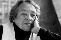 Marguerite Duras (1914–1996) räknas som en av de viktigaste franska författarna i modern tid. Förutom böcker skrev hon manuset till filmen ”Hiroshima min älskade”.
