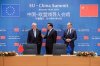 Jean-Claude Juncker, Donald Tusk  och Kinas premiärminister Li Keqiang.