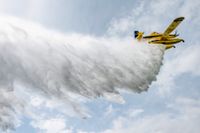 Fyra vattenbombande flygplan är beredda om en skogsbrand uppstår. Arkivbild.