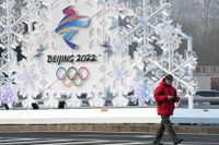 Om lite mer än en vecka inleds OS i Peking. Sändande tv-bolaget Discovery kommer dock inte ha några kommentatorer på plats.