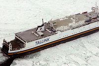 Tallinks Sea Wind är en av de färjor som driver i området.
