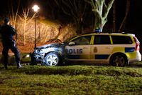 En polisbil som tidigare i år sattes i brand söder om Stockholm.