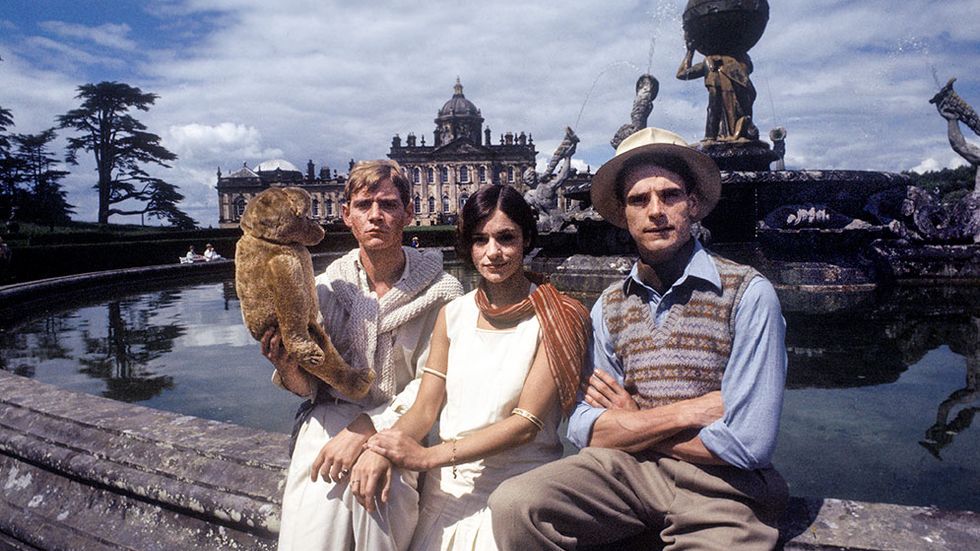 Anthony Andrews, Diana Quick och Jeremy Irons i tv-serien ”En förlorad värld” från 1981.