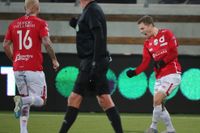 Johan Bertilsson jublar efter sitt förlösande 1–0-mål när Degerfors till slut lyckades säkra det allsvenska avancemanget.