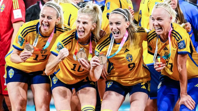 Sverige är rankad som världsetta efter sommarens mästerskap.