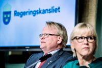 Försvarsminister Peter Hultqvist och utrikesminister Margot Wallström (S).