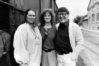 Gun Jönsson till vänster, tillsammans med skådespelaren Bertil Norström och Suzanne Ernrup 1984/85. Nu har hon gått ur tiden. Arkivbild,