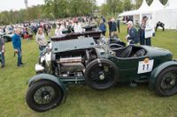 Gärdesloppet samlar bruksfordon, sportbilar, motorcyklar, lastbilar och räddningsfordon. En Bentley från 1924 närmast i bild.