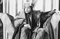 Orson Welles som Macbeth i filmen från 1948, till våren har Kit Monkmans ”Macbeth”-film premiär. 