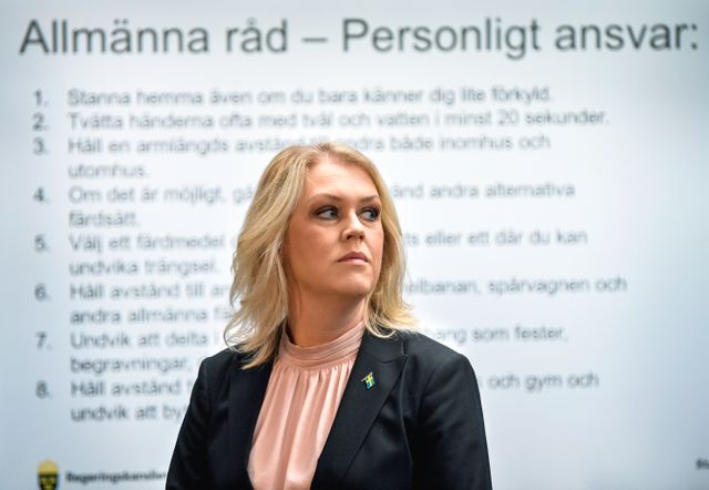 Lena Hallengren: ”I grunden innebär det att alla i Sverige får samma ansvar för att skydda sig själva och andra.”
