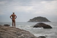 I Sverige finns tusentals nakenbadare. Nu har de fått en lista att konsultera för att hitta de bästa platserna att nudistnjuta på. Arkivbild.