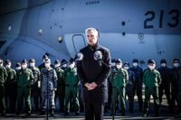 Natos generalsekreterare Jens Stoltenberg besöker Japan med anledning av landets upprustning.