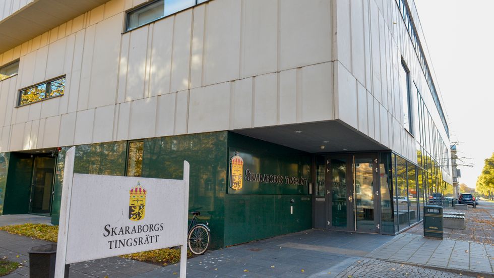 47-åringen åtalas vid Skaraborgs tingsrätt för fem grova sexuella övergrepp mot barn och en våldtäkt. 47-åringen nekar till anklagelserna. Arkivbild.