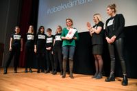 Representanter från 65 metoo-upprop lämnade i mars över en gemensam kravlista till jämställdhetsminister Åsa Regnér (S). Arkivbild.