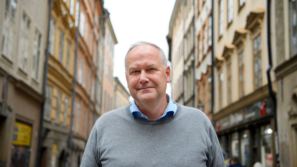 Jonas Sjöstedt, tidigare partiledare för Vänsterpartiet, är kritisk mot reservationen.