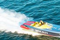 En Hustler 39 Rockit. Hustler Powerboats bygger dyra prestandabåtar handbyggda för hög fart under extrem påfrestning.
