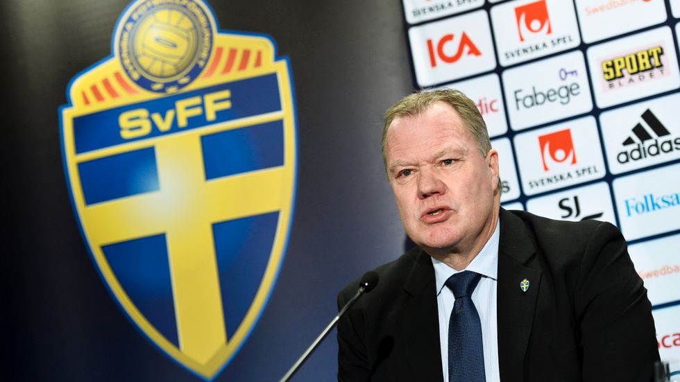 Karl-Erik Nilsson, ordförande i Svenska fotbollförbundet, är besviken efter beskedet. Arkivbild.