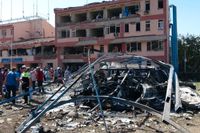 Flera dödades i ett bombdåd nära en polisstation i Elazig i centrala Turkiet.