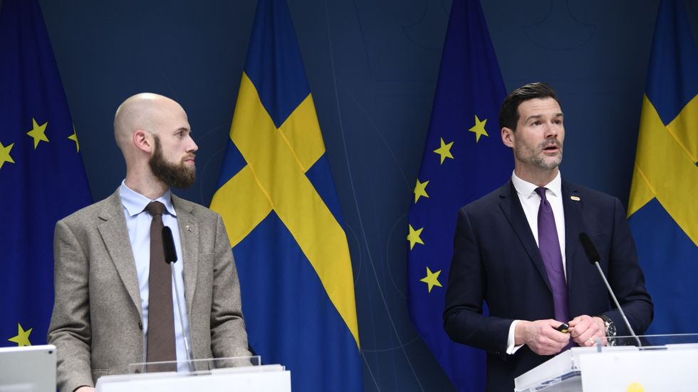 Minister för civilt försvar Carl-Oskar Bohlin och bistånds- och utrikeshandelsminister Johan Forssell
