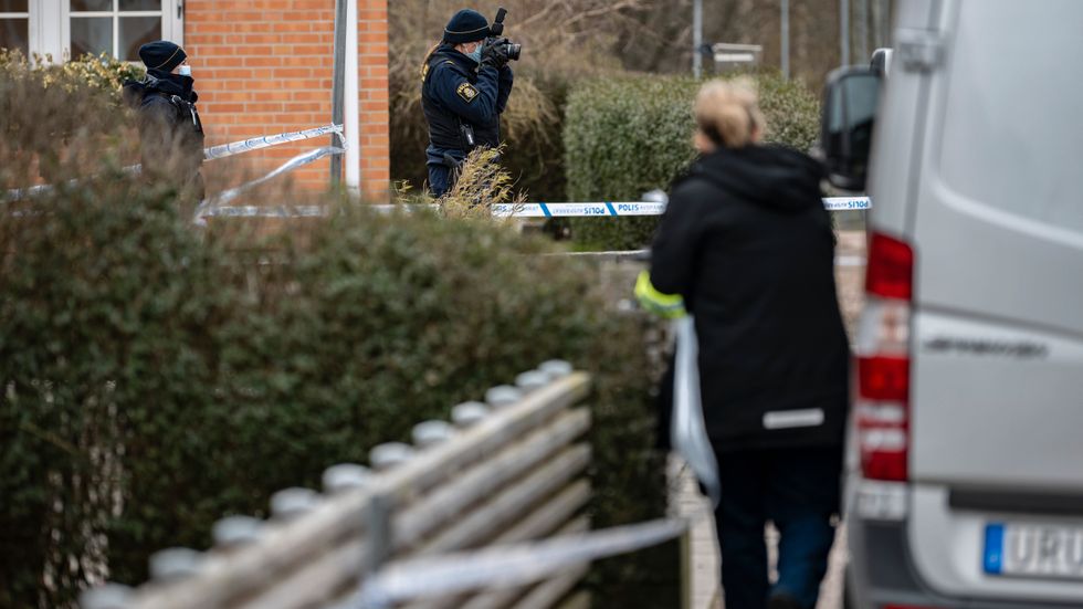 En kvinna i Landskrona kommun misstänks ha blivit mördad. Hennes man misstänks ha begått självmord.