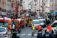 Polisuppbåd under onsdagens terroristjakt i Paris­förorten Saint-Denis.