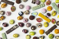 Kate Weisers choklad är ett eldorado av färger och smaker.