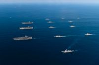 Amerikanska och sydkoreanska fartyg under en militärövning i november 2017.