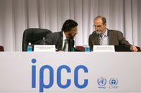 IPCC:s chef Rajendra Pachauri (t v) tillsammans med forskaren Christopher Field under presskonferensen i Yokohama i våras.