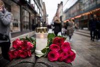 Drottninggatan efter terrorattacken den 7 april 2017. Anhöriga till offren för dådet  har tilldömts ett schablon­belopp om 60 000 kronor för ”sveda och värk”. 
