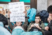 Ensamkommande asylsökande manifesterade förra sommaren på Medborgarplatsen för att stoppa utvisningarna till Afghanistan.