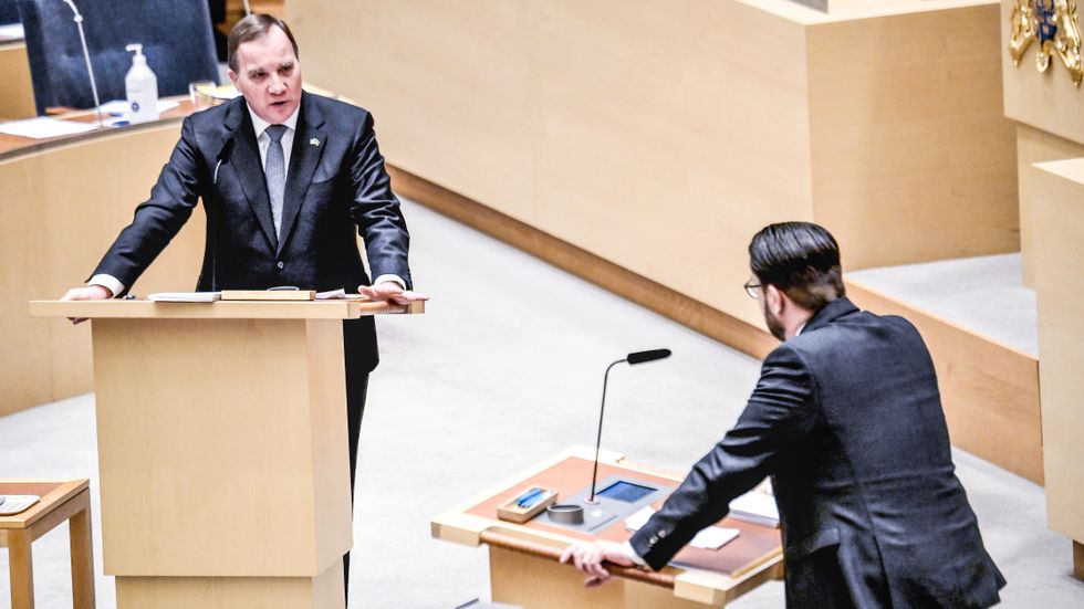 Stefan Löfven (S) och Jimmie Åkesson (SD) i riksdagen. 