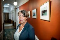 Lotta Lundberg (född 1961) är författare och medarbetare i SvD, verksam i Berlin. Hennes senaste roman, ”Timme noll” (2014), belönades med Sve­riges Radios romanpris och ”Ön” från 2012 ska nu bli film. 