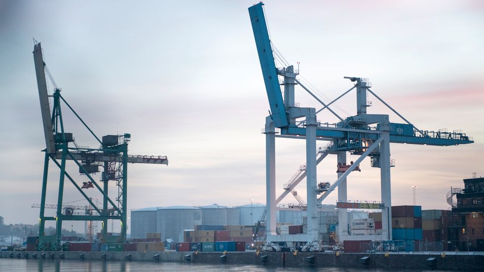 Svenska hamnarbetarförbundet har varslat om blockad av ryska fartyg. Arkivbild.