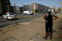 Polis har spärrat av efter en skottlossning i våldsdrabbade västra Baltimore, Maryland, i maj.