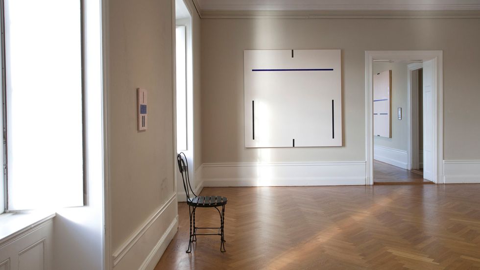 Lars Olof Loelds verk fyller sju rum på Waldermarsuddes mellanvåning.