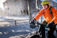 Att cykelpendla även på vintern skulle ge många stor hälso­effekt.