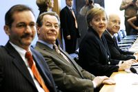 Presskonferens 2005 om bildandet av en politisk storkoalition med Angela Merkel som förbundskansler.