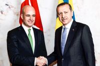 Dåvarande statsminister Fredrik Reinfeldt tar emot Turkiets premiärminister Recep Tayyip Erdogan i Rosenbad i Stockholm 2013.