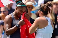 Serena Williams avbröt WTA-finalen i Toronto i tårar.