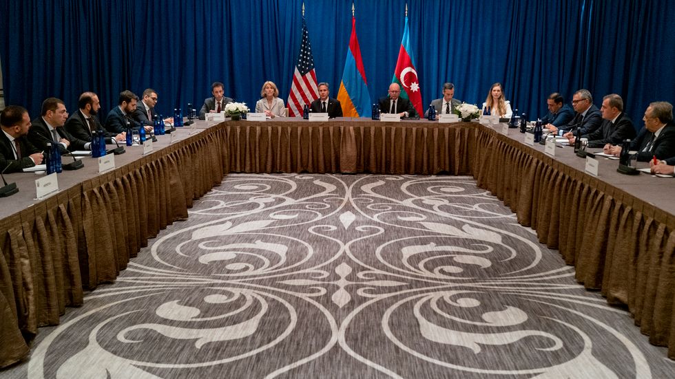 Ett möte mellan USA:s, Armeniens och Azerbajdzjans utrikesministrar i New York den 19 september.