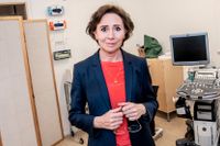 Professor Angelica Lindén Hirschberg med flera läkare varnar för de problem som brist på läkemedel i Sverige skapar. 