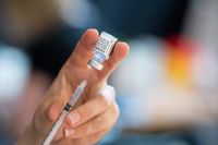 Pfizer höjer försäljningsprognosen för covid-vaccinet som utvecklats tillsammans med tyska Biontech. Arkivbild.